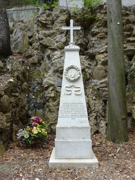 ملف:Tomba Michele Novaro.JPG