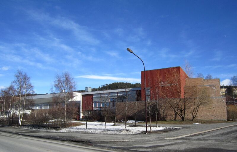 ملف:Åretta ungdomsskole.jpg