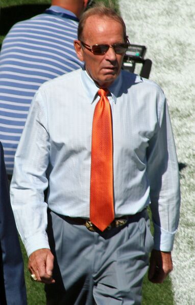 ملف:Pat Bowlen.JPG