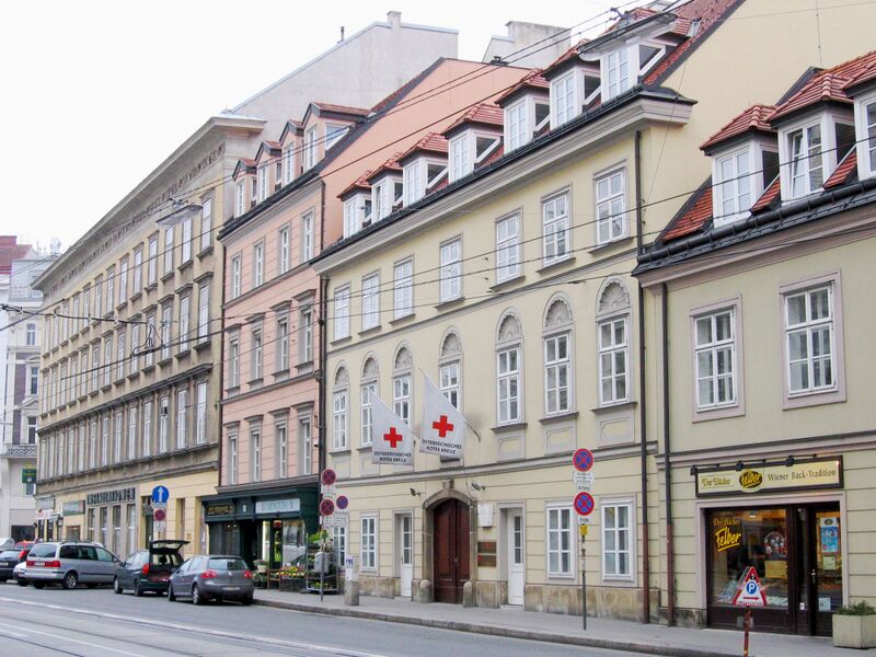 ملف:Wien Red Cross building.jpg