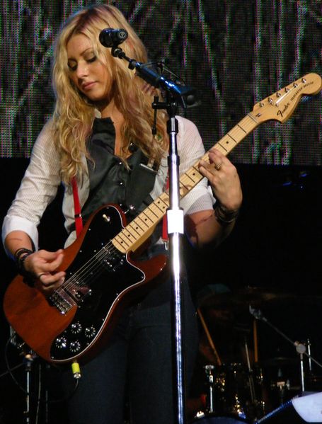 ملف:Alyson Michalka.jpg