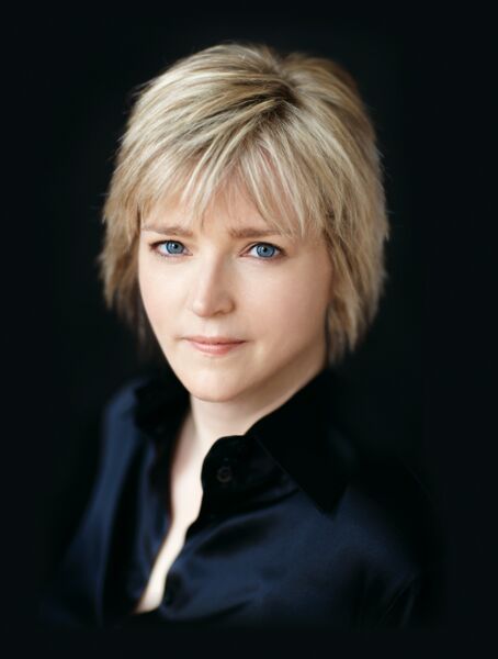 ملف:Karin Slaughter 2012.jpg