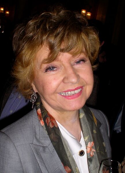 ملف:Prunella Scales in 2010.JPG