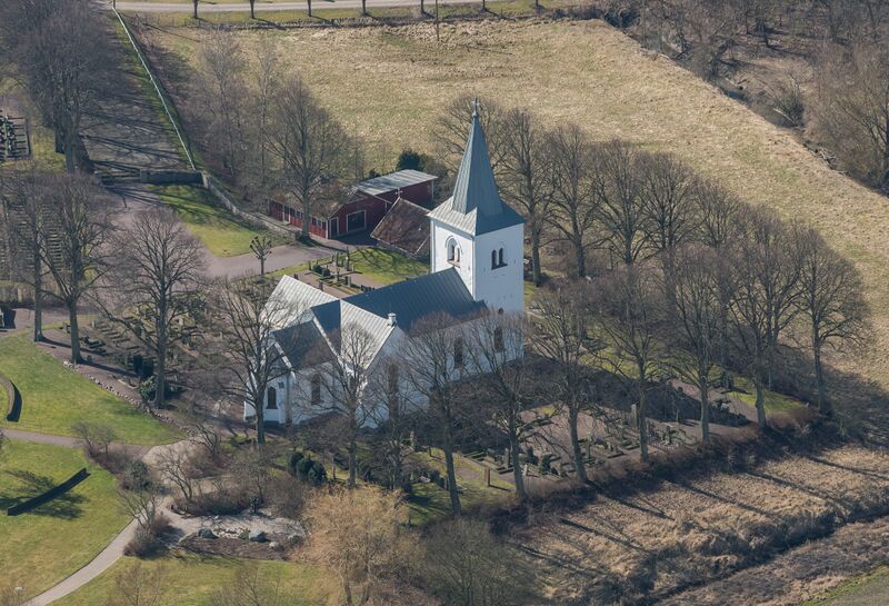ملف:VästraBrobykyrka21500001494590.jpg