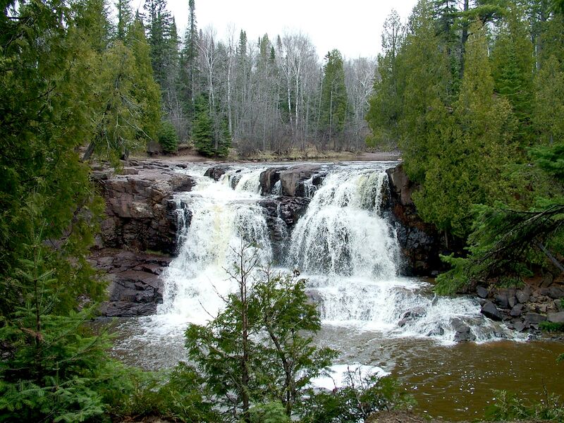 ملف:GooseberryFalls Oct2005.JPG
