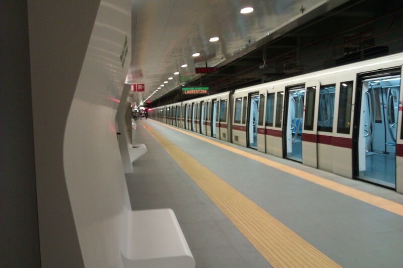 ملف:Inaugurazione metro B1.jpg