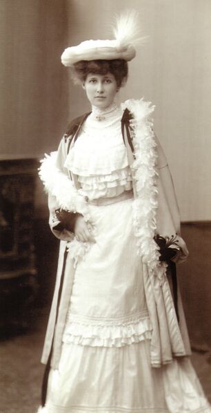 ملف:Ita Wegman vor1900.jpg