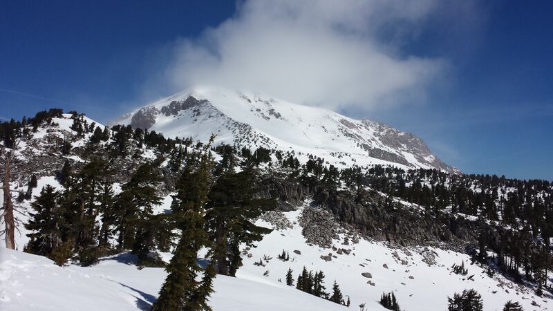 ملف:Lassen in winter (17832139998).jpg