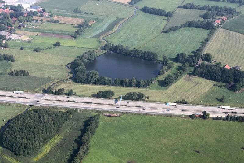 ملف:2012-08-08-fotoflug-bremen erster flug 0098.JPG