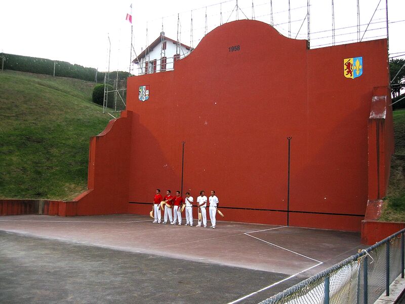 ملف:Bidart Fronton.jpg