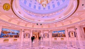 بهو القصر الرئاسي بالعاصمة الإدارية.jpg