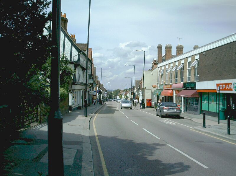 ملف:Bushey High Street 2.jpg