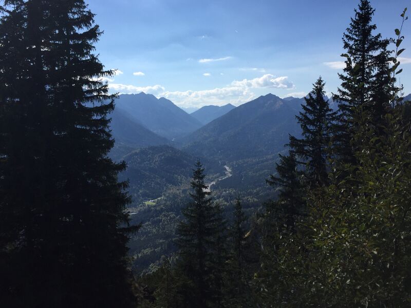 ملف:Der Elmaubach im Ammergebirge.jpg