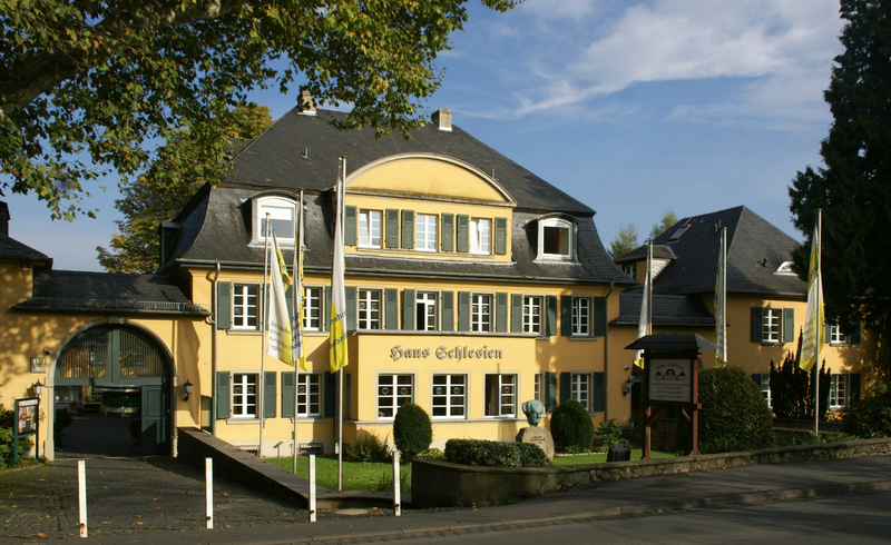 ملف:Heisterbacherrott Haus Schlesien (01).png