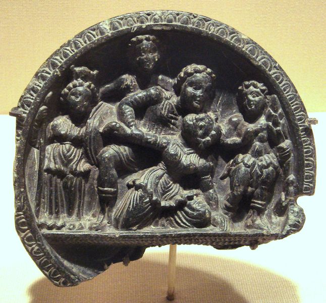 ملف:StonePaletteMythologicalScene.jpg