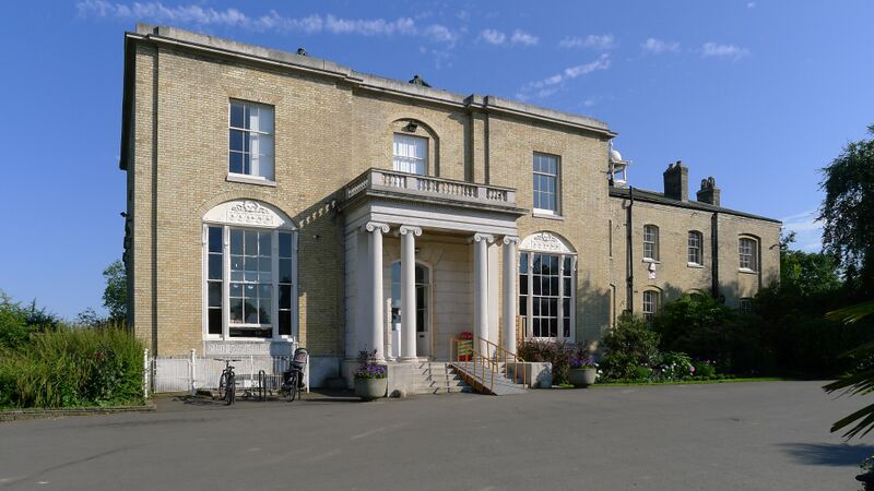 ملف:Brockwell Hall.jpg