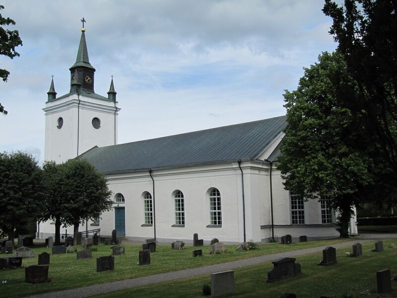 ملف:Hjelmseryds kyrka ext2.jpg