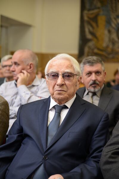 ملف:Rauf Munchaev.jpg