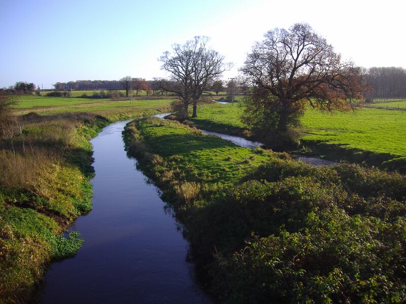 ملف:River Bure at Aylsham.JPG