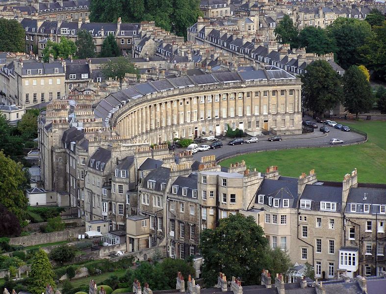 ملف:Royal.crescent.aerial.bath.arp.jpg