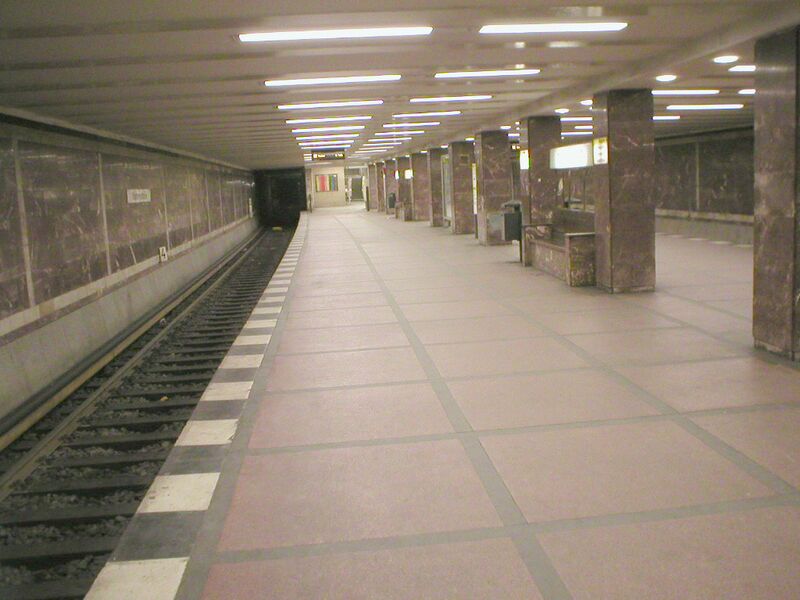 ملف:U-Bahn Berlin Mohrenstraße.JPG