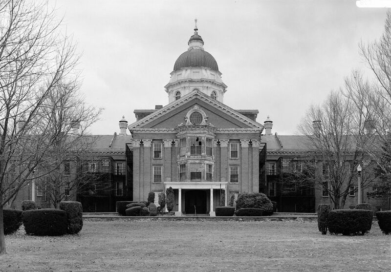ملف:Taunton State Hospital Dome.jpg