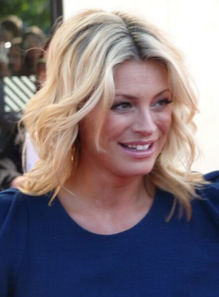 ملف:Tess Daly Cropped.jpg