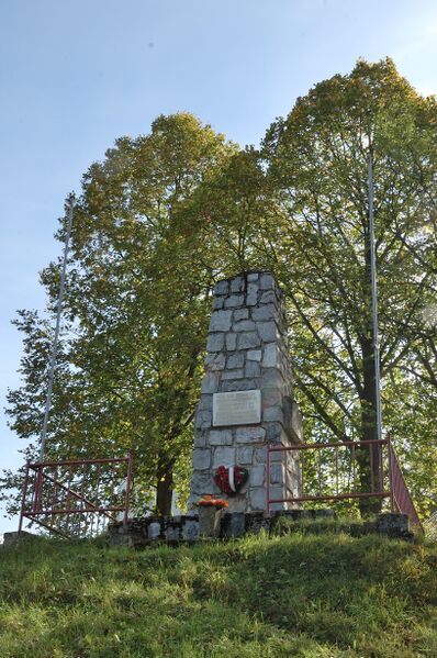 ملف:Belá-Dulice, pomník SNP Dulice.jpg