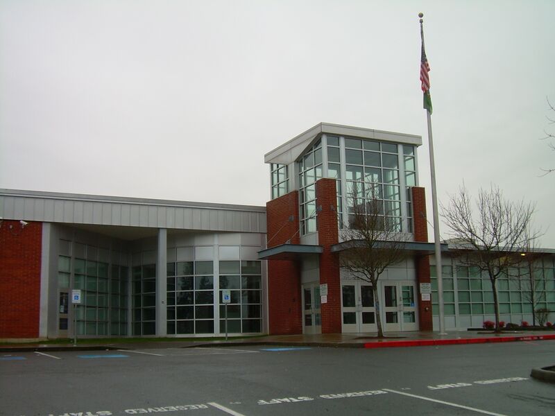 ملف:Columbia River High School.JPG