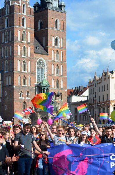 ملف:"Marsz Równości" 0402, 2018.jpg