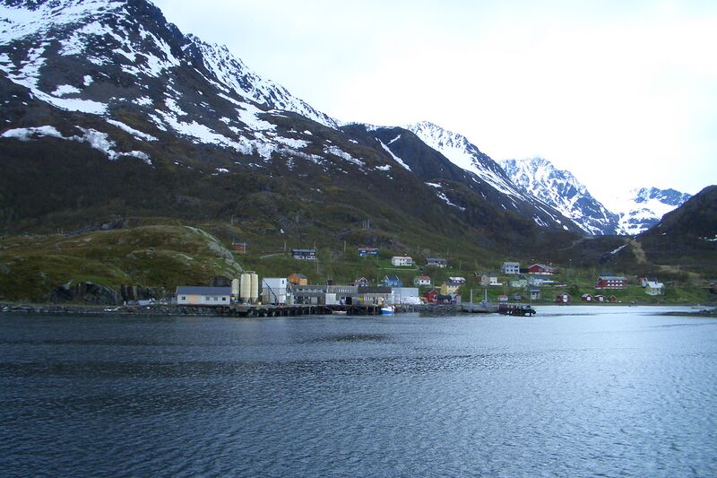 ملف:Bergsfjord Loppa.jpg