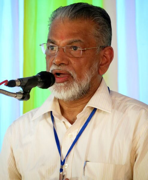 ملف:K Radhakrishnan 2013 2.JPG