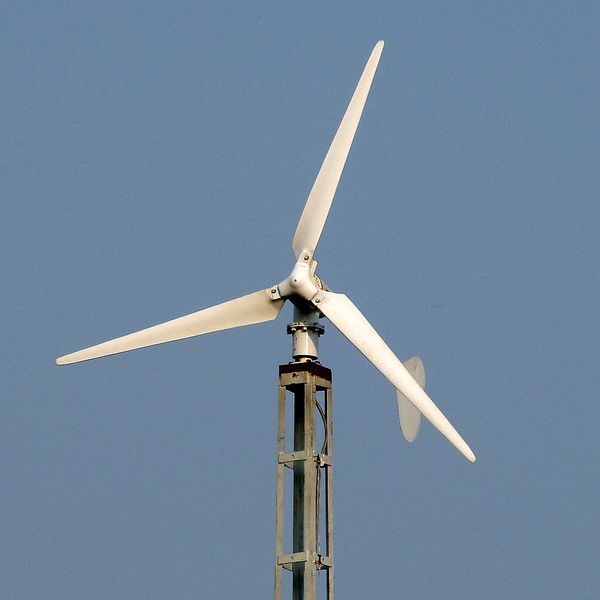 ملف:Micro WindMill.jpg