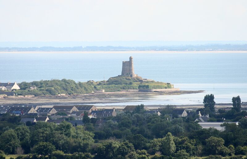 ملف:Saint-vaast-a-hougue-vue-generale.jpg