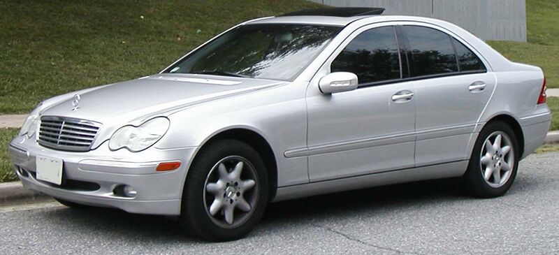 ملف:Mercedes C240.jpg