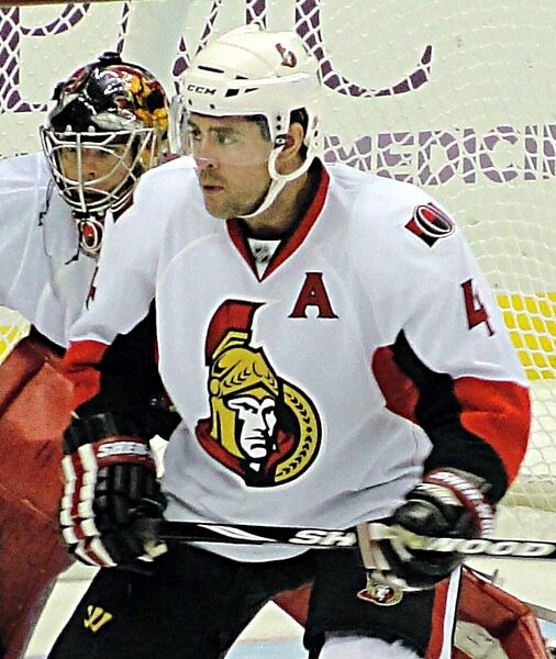 ملف:Chris Phillips 2010-11-26.JPG