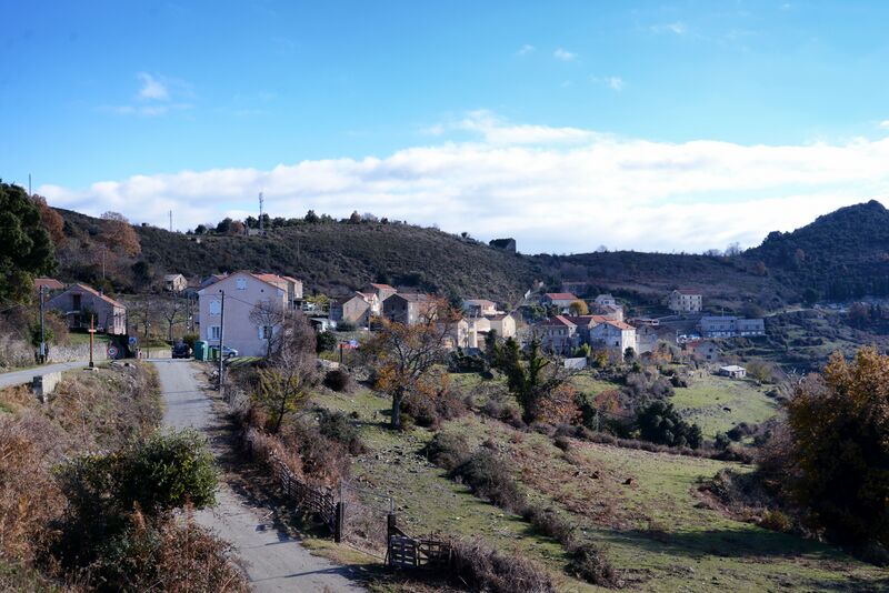 ملف:Giuncaggio village.jpg