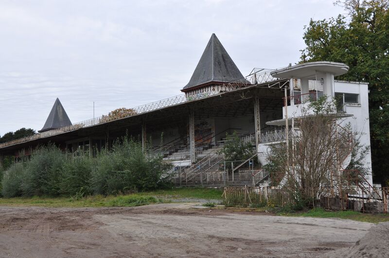 ملف:Hippodrome de Boitsfort.JPG