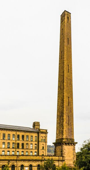 ملف:Salts Mill Chimney.jpg