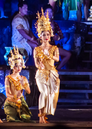 Khmer Robam Apsara (cropped).png