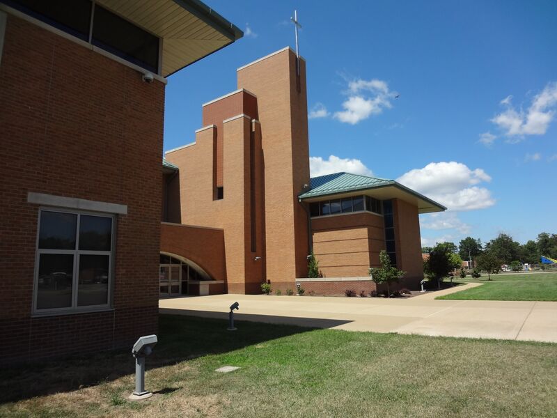 ملف:Cardinal Ritter College Prep.jpg