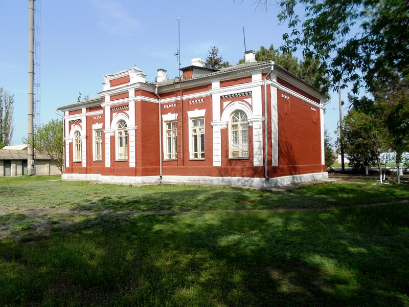 ملف:Gara Mărculești 04.JPG