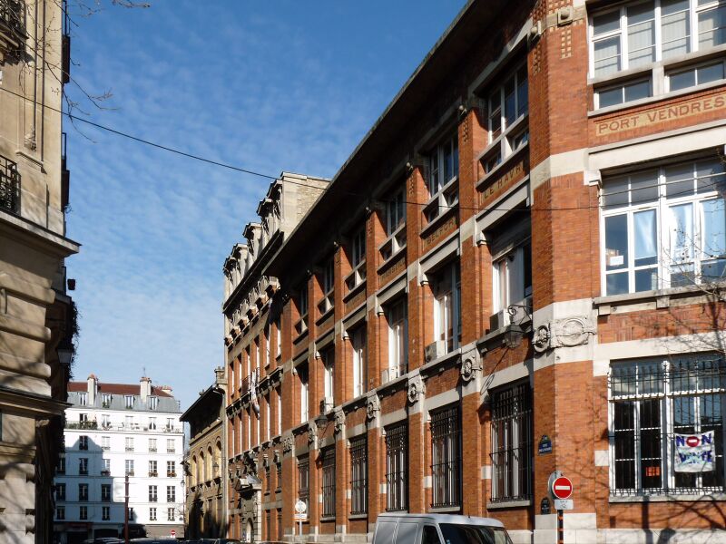 ملف:Paris rue paul dubois.jpg