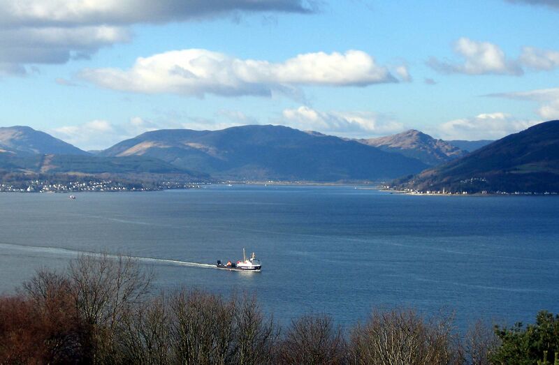 ملف:Holy Loch 06.jpg