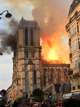 Incendie Notre Dame de Paris.jpg