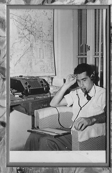 ملف:Haim in study.jpg