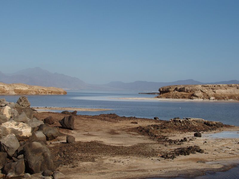 ملف:Lake Assal 1-Djibouti.jpg