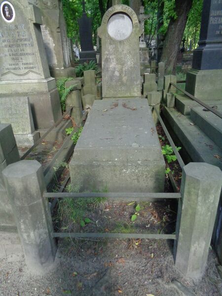 ملف:Ludwik Kaufmann gób.jpg