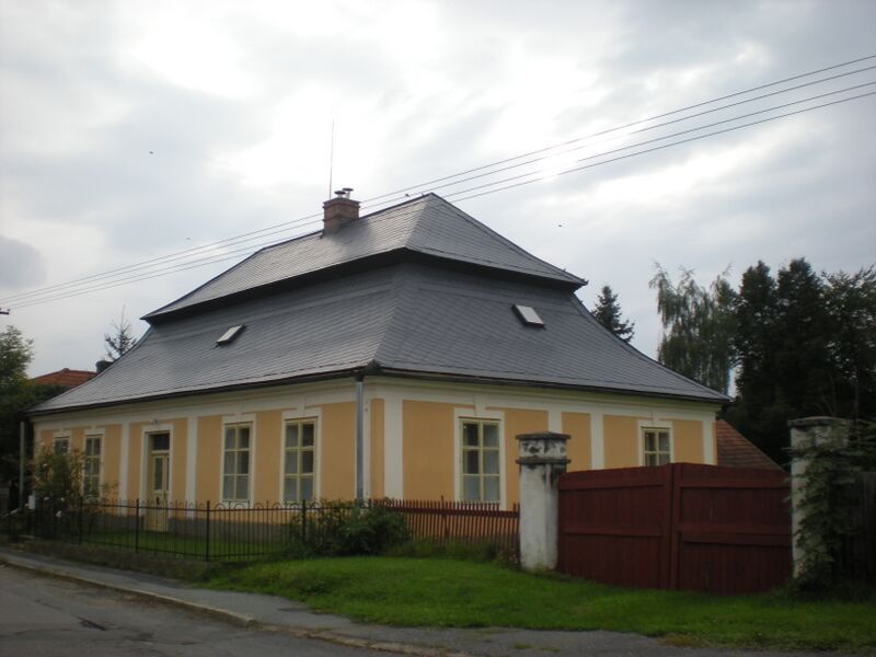 ملف:Rectory Vlkanec.JPG