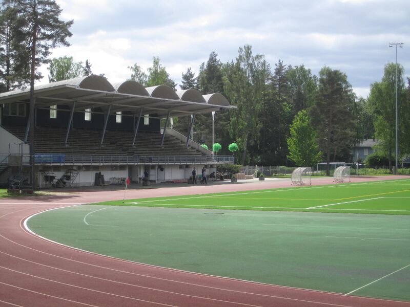 ملف:Kauniaisten keskuskenttä.JPG